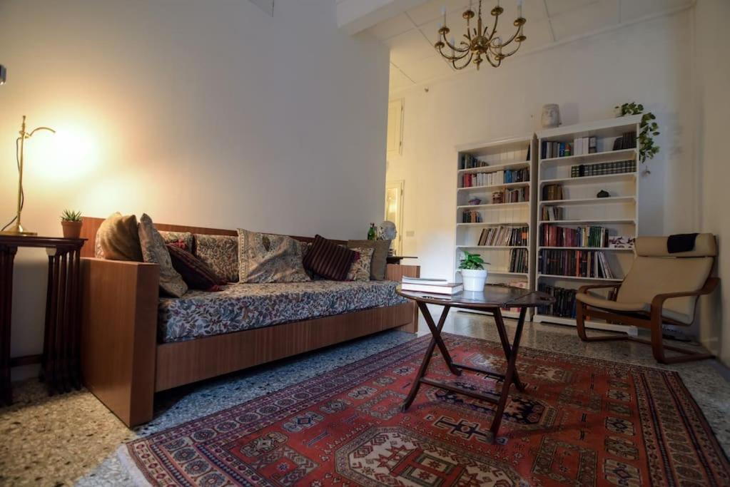 Cozy Apartment With Private Garden - City Center - Флоренція Екстер'єр фото