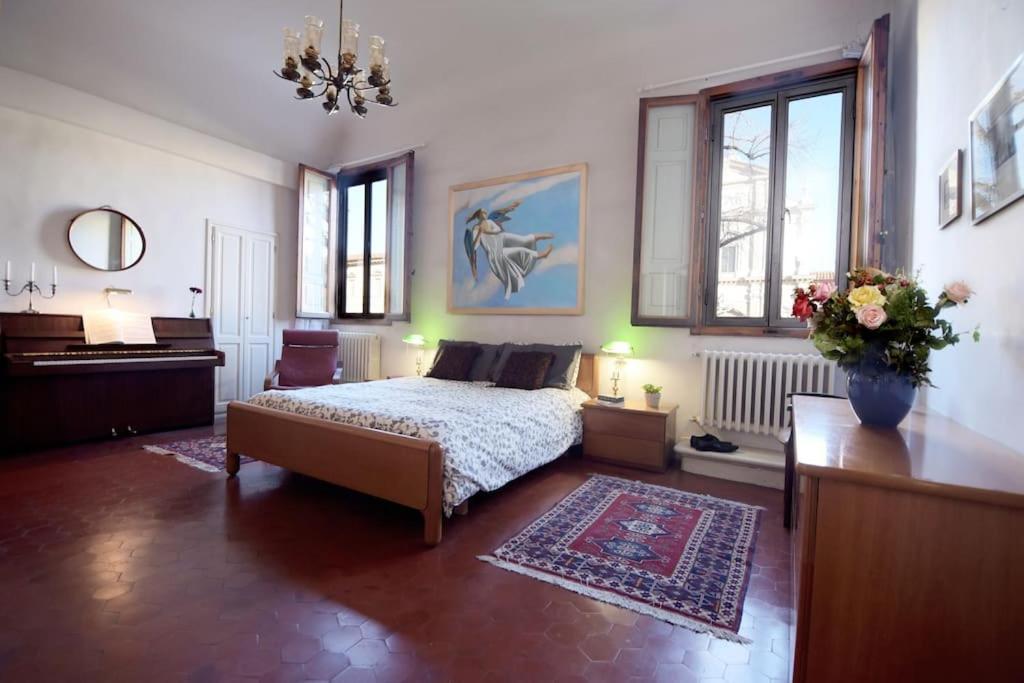 Cozy Apartment With Private Garden - City Center - Флоренція Екстер'єр фото