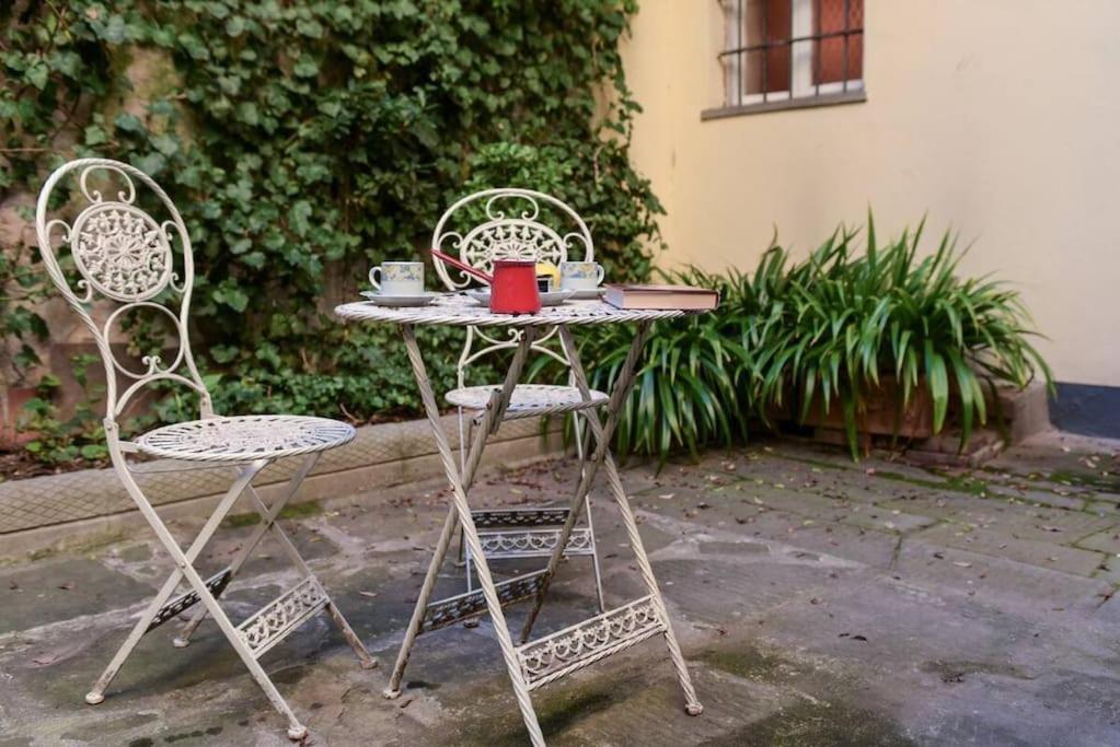 Cozy Apartment With Private Garden - City Center - Флоренція Екстер'єр фото